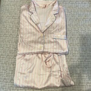Victoria Secret Pajamas size medium